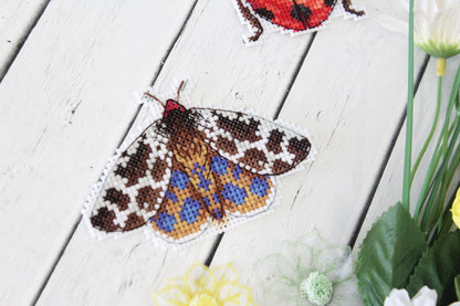 Winged Friends. Magnets SR-488  Plastic Canvas Counted Cross Stitch