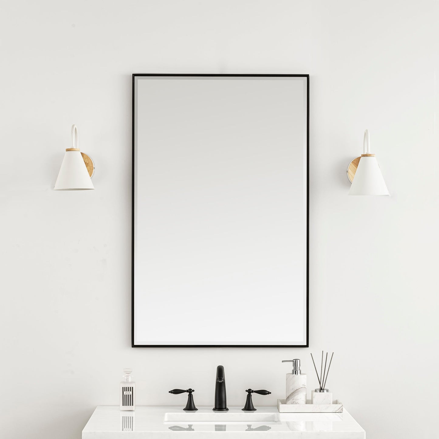 Rohe 26" Rectangular Mirror