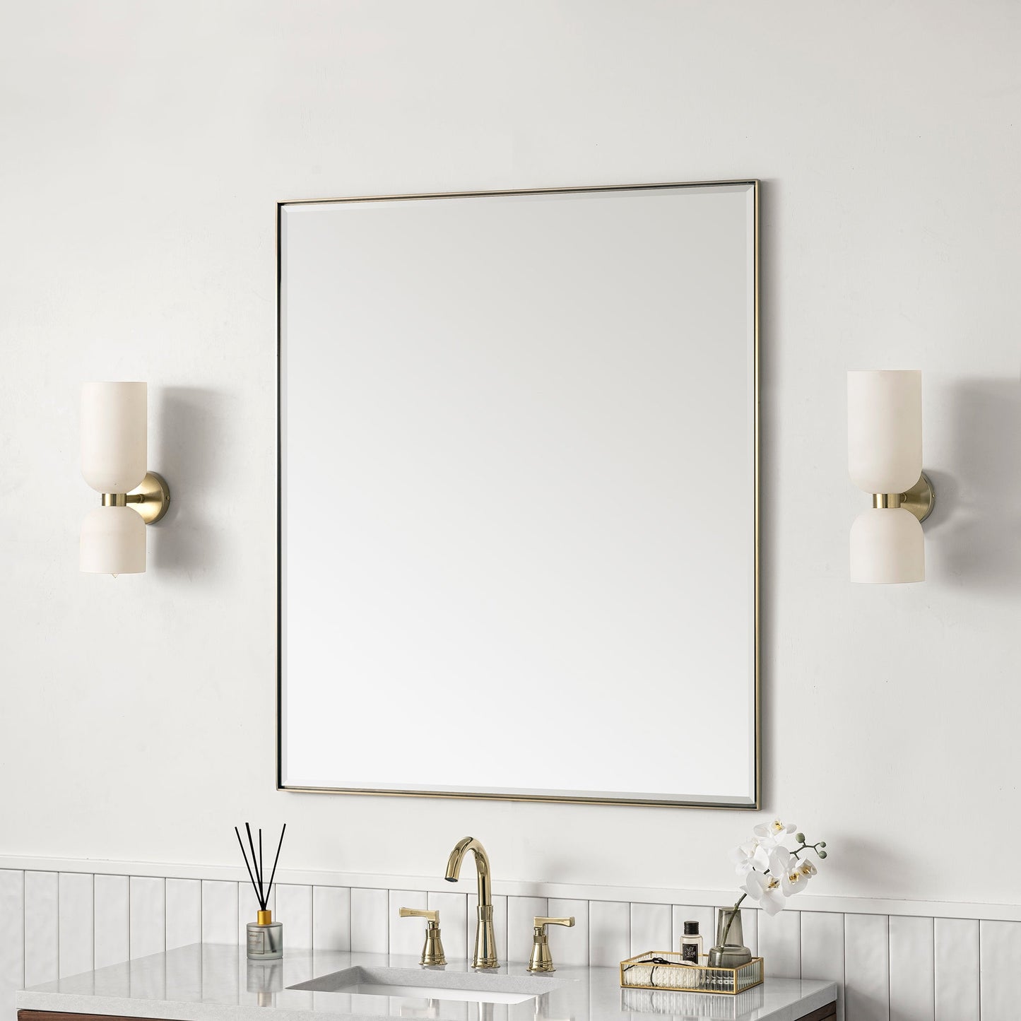 Rohe 36" Rectangular Mirror